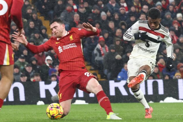 Amad Diallo (R) equalised 10 minutes from time as Manchester United earned a point at Anfi