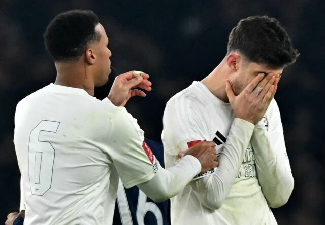 Arsenal crashed out of the FA Cup to 10-man Man Utd on penalties