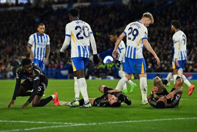 Arsenal's Premier League title hopes were hit by a 1-1 draw at Brighton