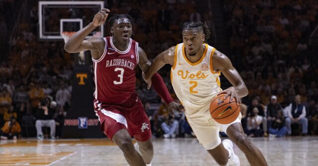 Tennessee Tops Arkansas 76-52 in SEC Opener