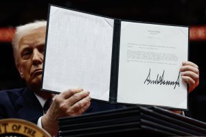Federal judge blocks 'blatantly unconstitutional' Trump birthright citizenship order