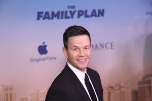 'Flight Risk' tops North American box office with $12M