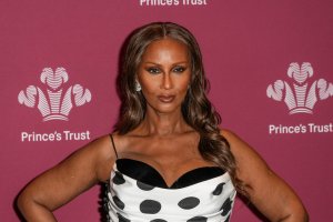Iman wishes David Bowie a 'happy heavenly birthday'