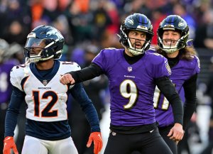 Ravens' Justin Tucker calls masseuse allegations 'tabloid fodder;' NFL to investigate