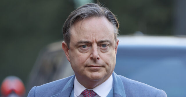 Flemish Nationalist Sworn in as Belgian Prime Minister