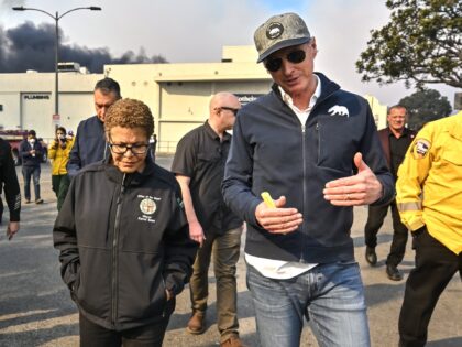 PCIFIC PALISADES, CA - January 08: Los Angeles Mayor Karen Bass, chats with California Gov