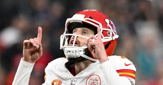 Bible Study and Prayer Part of Super Bowl Prep for Chiefs and Eagles