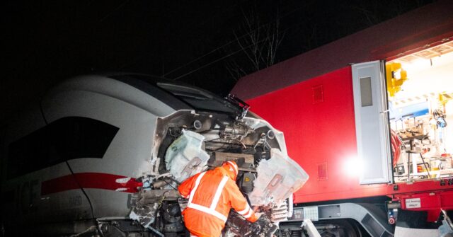 Germany: One Dead, Dozens Injured as Truck Collides With Train
