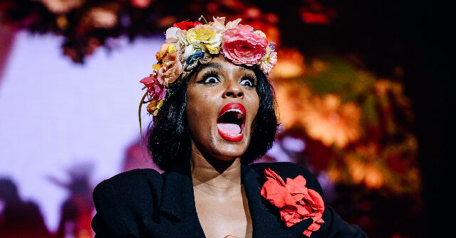 Singer Janelle Monáe Rages: 'F**k You Nelly' for Performing at Trump Inauguration