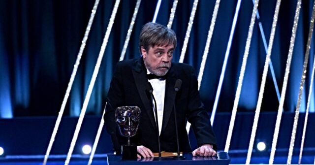 Caught with His Pants Down? Trump Hater Actor Mark Hamill's Pants Appear to Drop During BAFTA Speech
