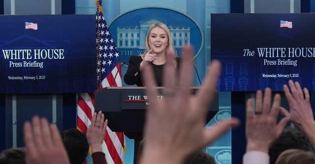 NextImg:Watch Live: Karoline Leavitt Holds White House Press Briefing