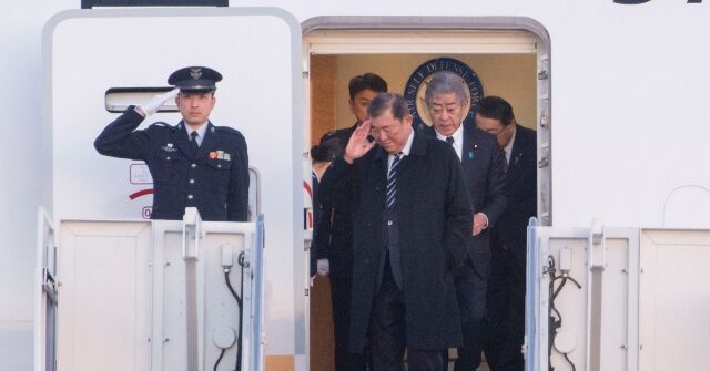 Watch Live: Donald Trump Meets with Japanese Prime Minister
