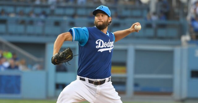 Clayton Kershaw Agrees to One-Year Deal with Dodgers