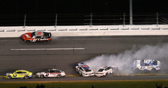 Denny Hamlin questions NASCAR caution decision during Daytona 500 finish