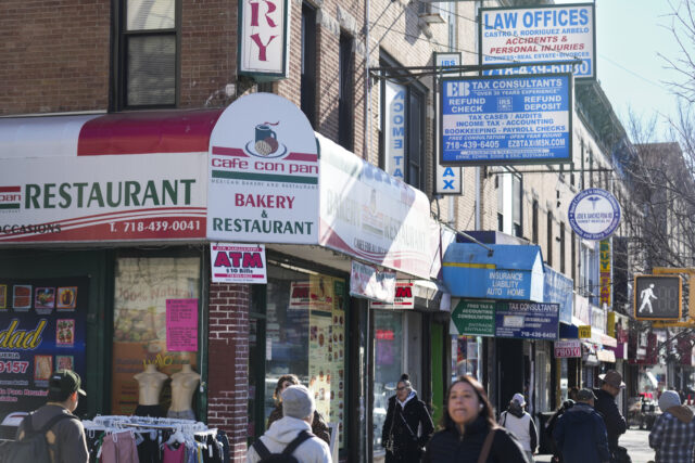 What Trump's order making English the official language in the US could