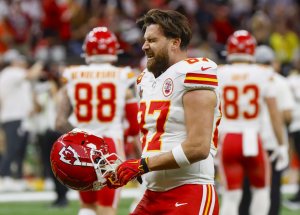 Jason Kelce balances pride in Eagles, sympathy for brother after Super Bowl