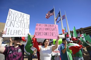 Judge blocks arrests of immigrants at some places of worship