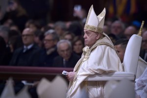 Pope Francis continues meetings while hospitalized