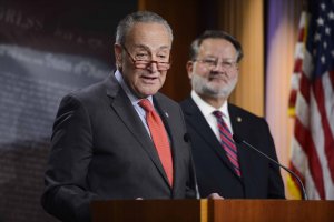 Senate Democrats unveil web portal for whistleblowers in federal government