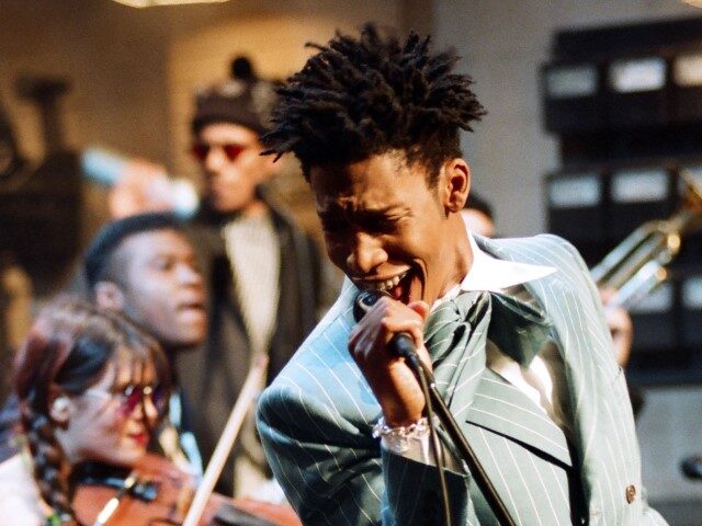 GettyImages-141437747 SATURDAY NIGHT LIVE -- Episode 9 -- Pictured: D'wayne Wiggins of musical guest Tony! Toni!