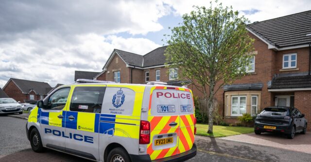 UK Police Arrest Parents over Complaints About Their Daughter's School