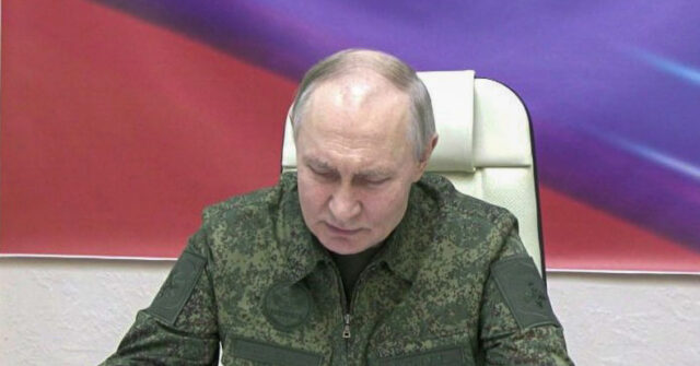 Witkoff Arrives in Moscow For Ceasefire Talks With Putin