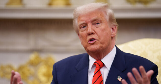 Trump Says Fed Should Cut Rates as Tariff Hikes Approach