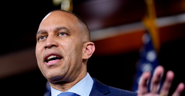 Hakeem Jeffries Demands Hegseth Be Fired over Chat Discussing 'War Plans'