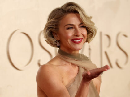 HOLLYWOOD, CALIFORNIA - MARCH 02: Julianne Hough attends the 97th Annual Oscars at Dolby T