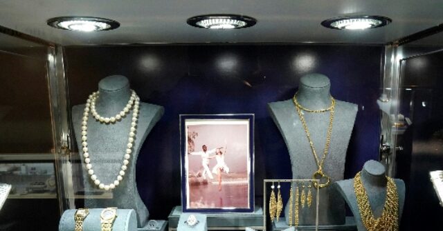 Man Posing as NBA Player Rep Swallows $769k in Stolen Jewelry