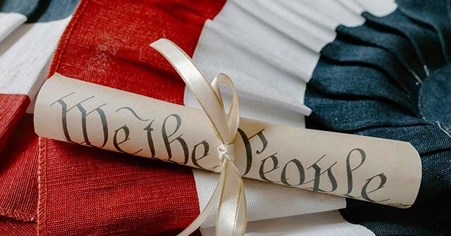 Charleston, South Carolina, Council Reverses Vote Requiring Board ...