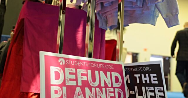 Report: Trump to Freeze Planned Parenthood Grants