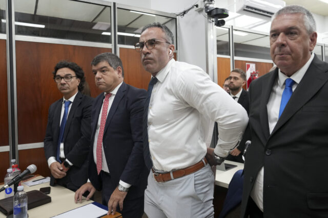 Argentina puts 7 of Maradona’s healthcare professionals on trial ...