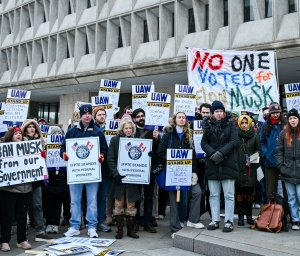 More federal employees offered buyouts