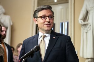 House passes spending bill to avert government shutdown