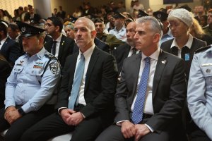 Israel's cabinet fires top security official Ronen Bar; High Court issues temporary injunc