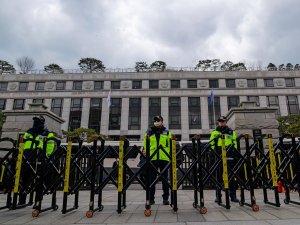Korean court rules suspended President Yoon Suk Yeol must be freed from detention
