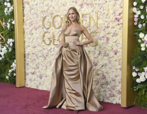 Nikki Glaser to return as Golden Globes host