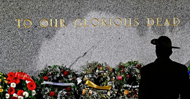 Australia, New Zealand Salute Their Military Fallen on Solemn ANZAC Day