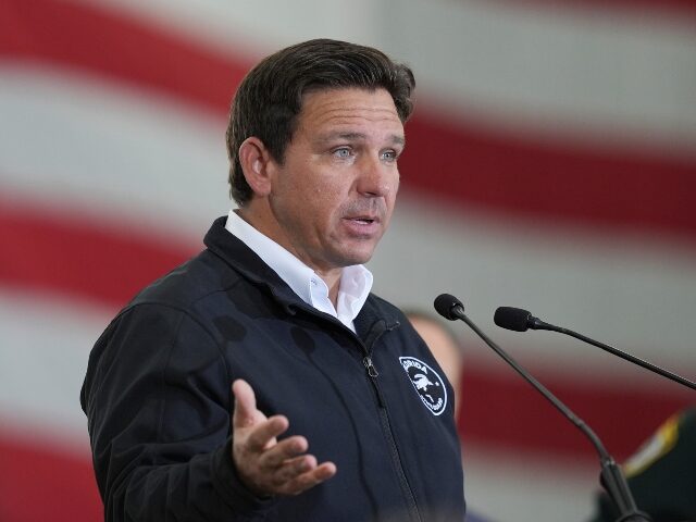 AP25058001528721 Florida Gov. Ron De Santis speaks during a press conference on immigration enforcement, at