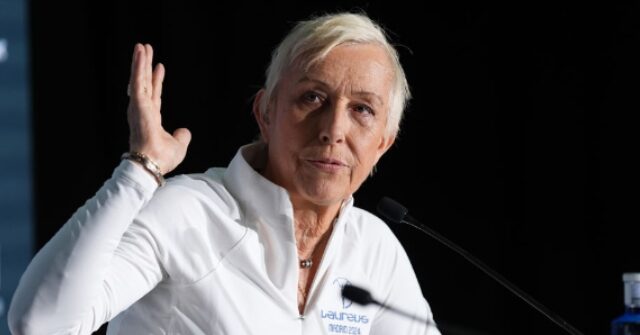 Martina Navratilova 'Fuming' After Female Fencer Punished for Refusing to Face Trans Athlete
