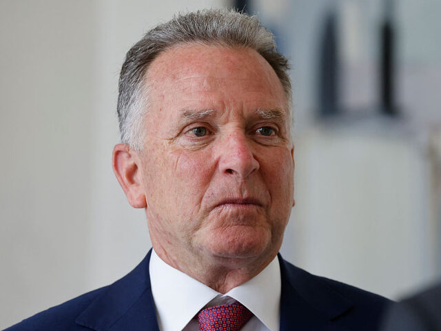 GettyImages-2210060896 US Special Envoy Steve Witkoff looks on before a meeting with France's President at t