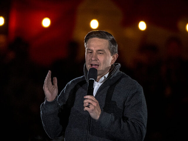 GettyImages-2211806310 OTTAWA, CANADA - APRIL 27: Pierre Poilievre speaks to supporters at a whistle stop event a