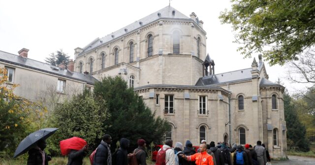 France Overtakes Germany as Top Asylum Seeker Destination in EU
