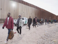 Trump Admin Planning $998 Fine per Day for Migrants Who Fail to Self-Deport