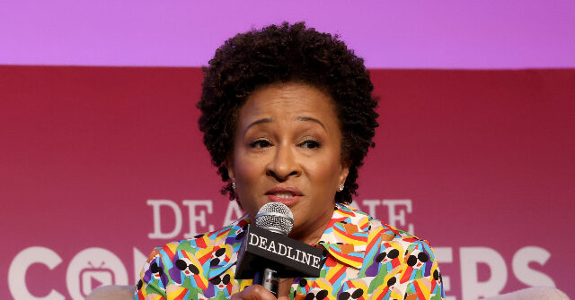 Wanda Sykes Says 'White People Should Be Embarrassed' Over Trump: 'Y'all Need to Do Something'