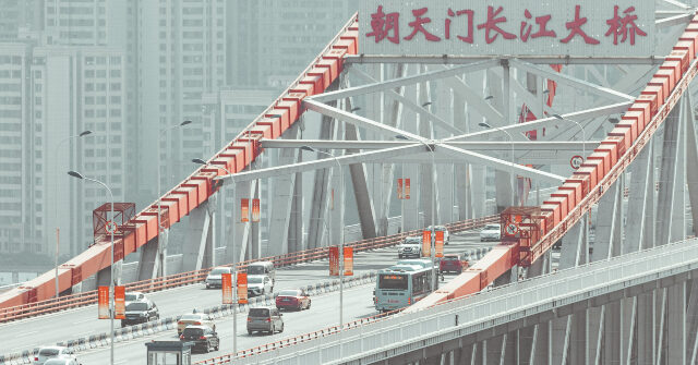 ‘Bridge Man’ Returns: Chinese Dissidents Unfurl Pro-Democracy Banners in Chengdu