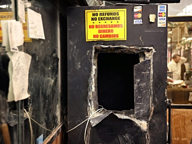LOS ANGELES, CA APRIL 16, 2025 Thieves cut a hole in the safe at Love Jewels, Reina de Oro