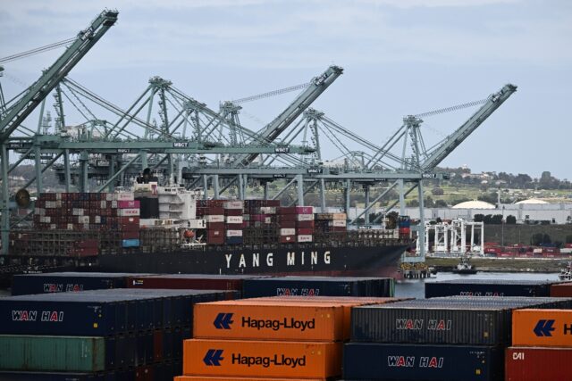 Analysts expect US GDP figures to show a marked slowdown in growth for the first quarter o