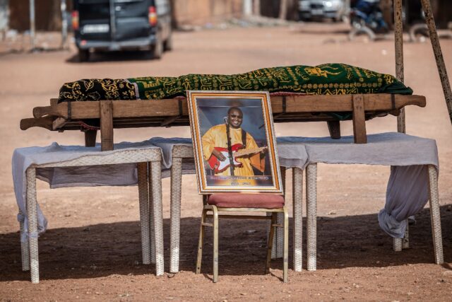 The death of the guitar virtuoso Amadou Bagayoko triggered tributes from around the world